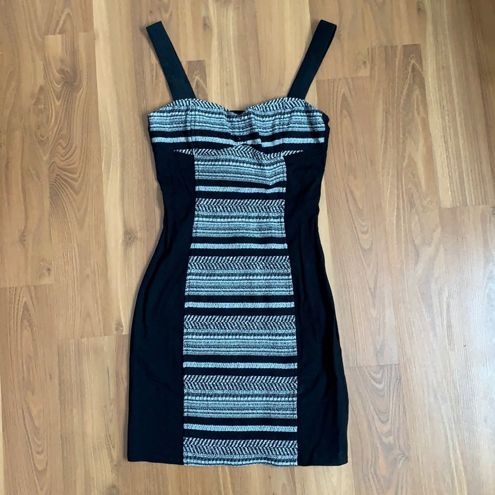 Divided stretchy bodycon dress, size XS